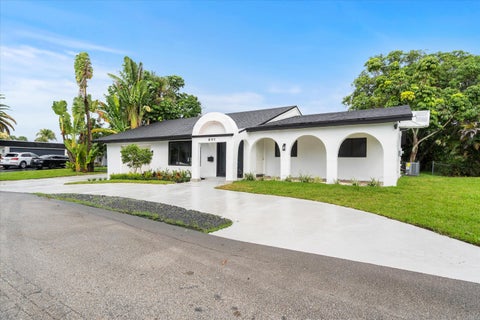 Tiny photo for 6111 WHITE OAK Lane, Tamarac, FL 33319 (MLS # B26090667)