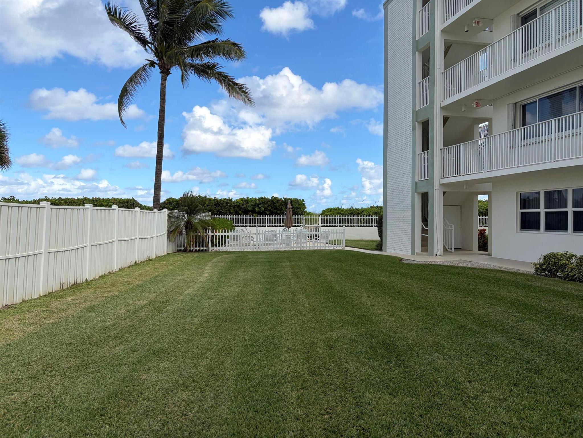 Villa On the Ocean - Residential Lease