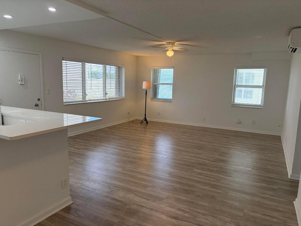 Villa On the Ocean - Residential Lease