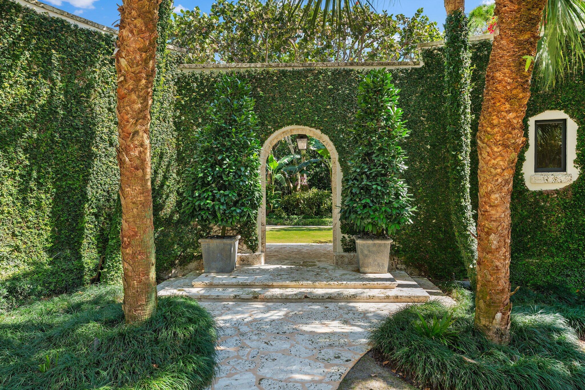 BEARS CLUB - Residential