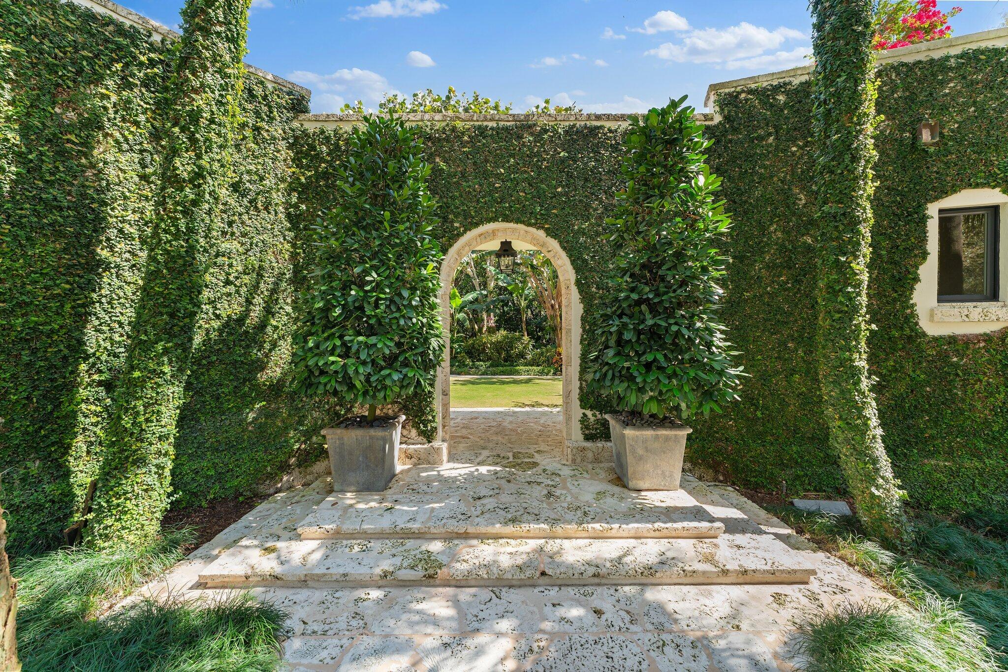 BEARS CLUB - Residential