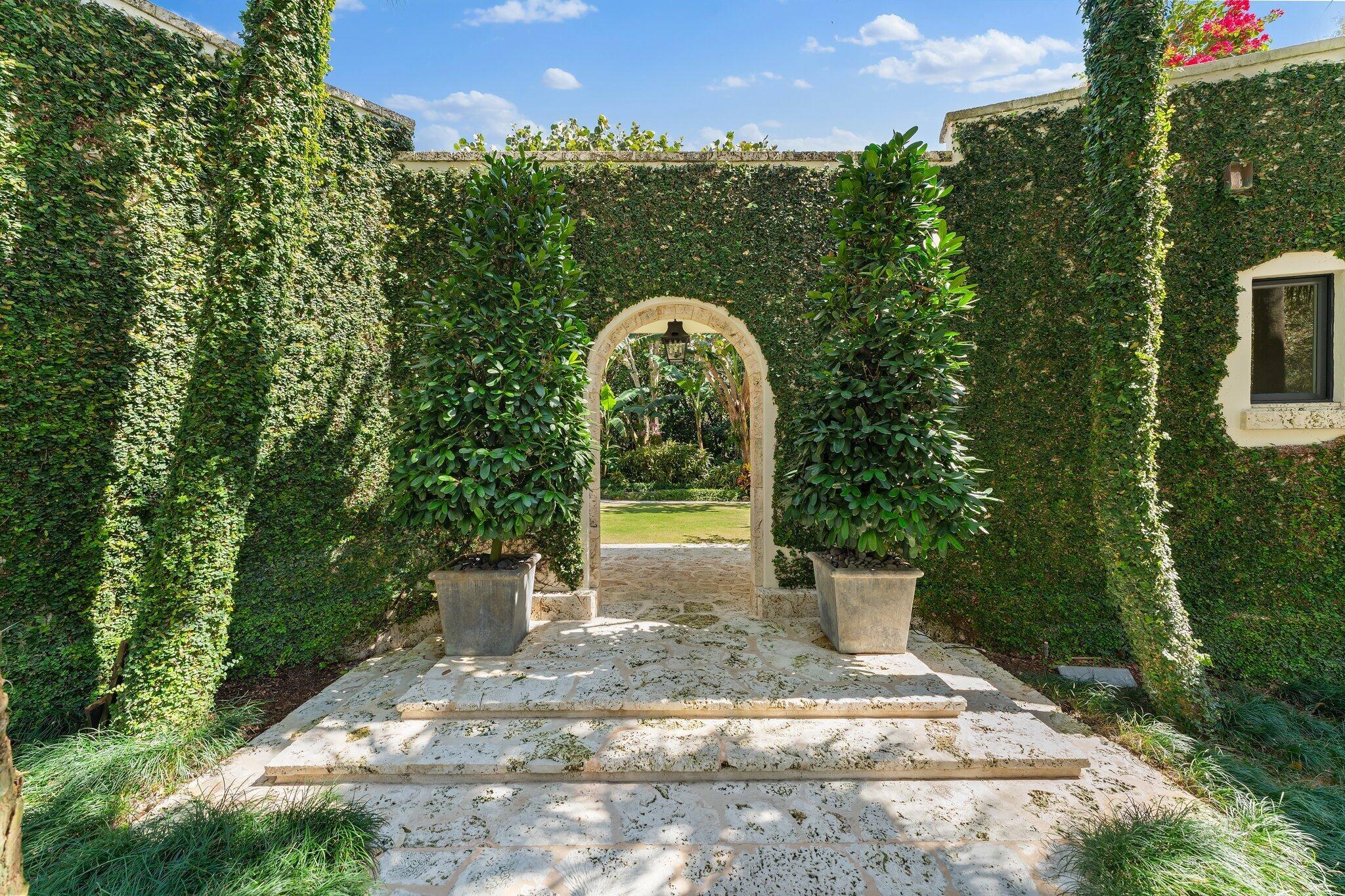 BEARS CLUB - Residential