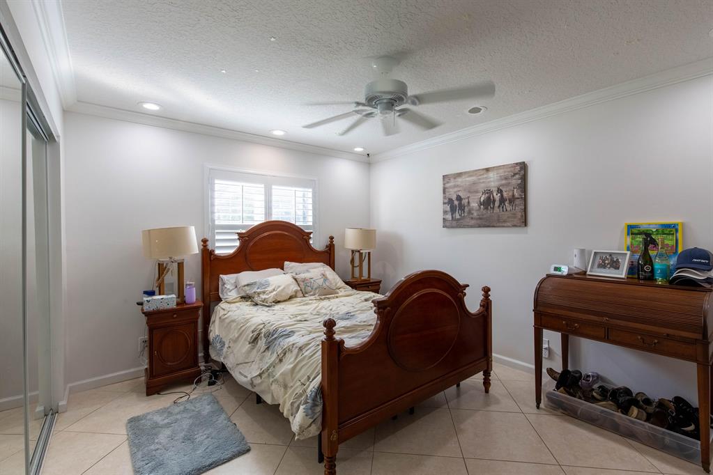 FOX TRAIL - Residential