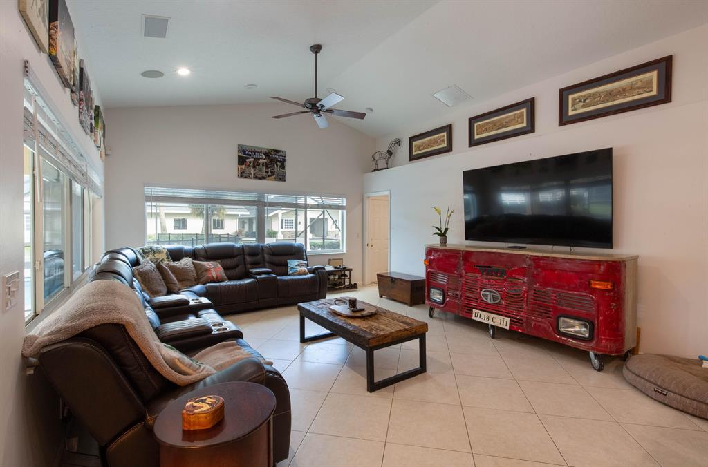 FOX TRAIL - Residential