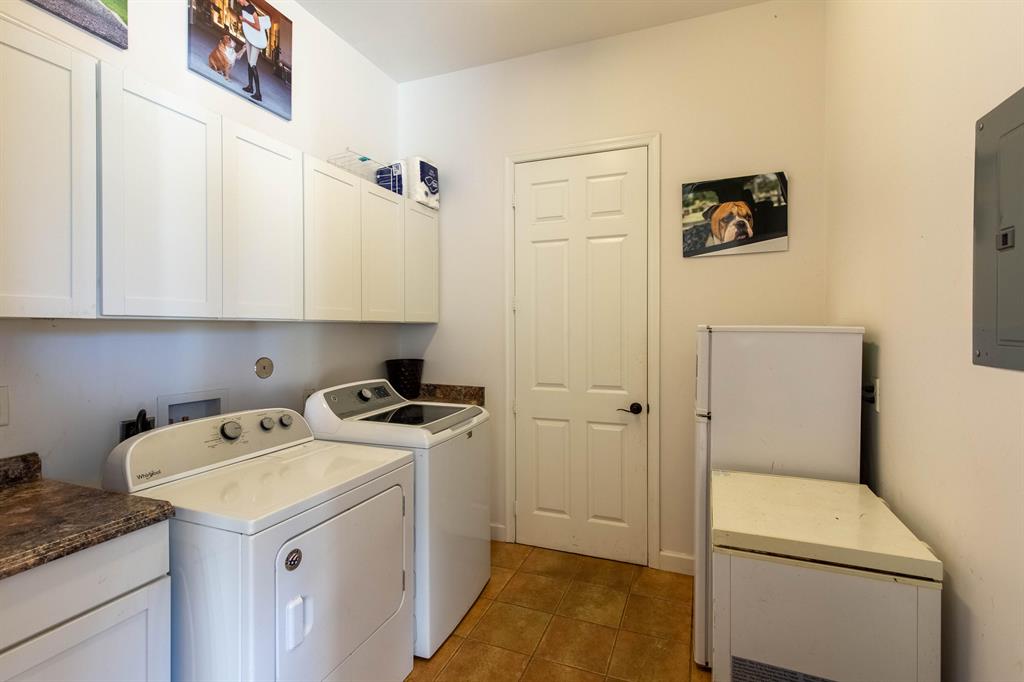 FOX TRAIL - Residential