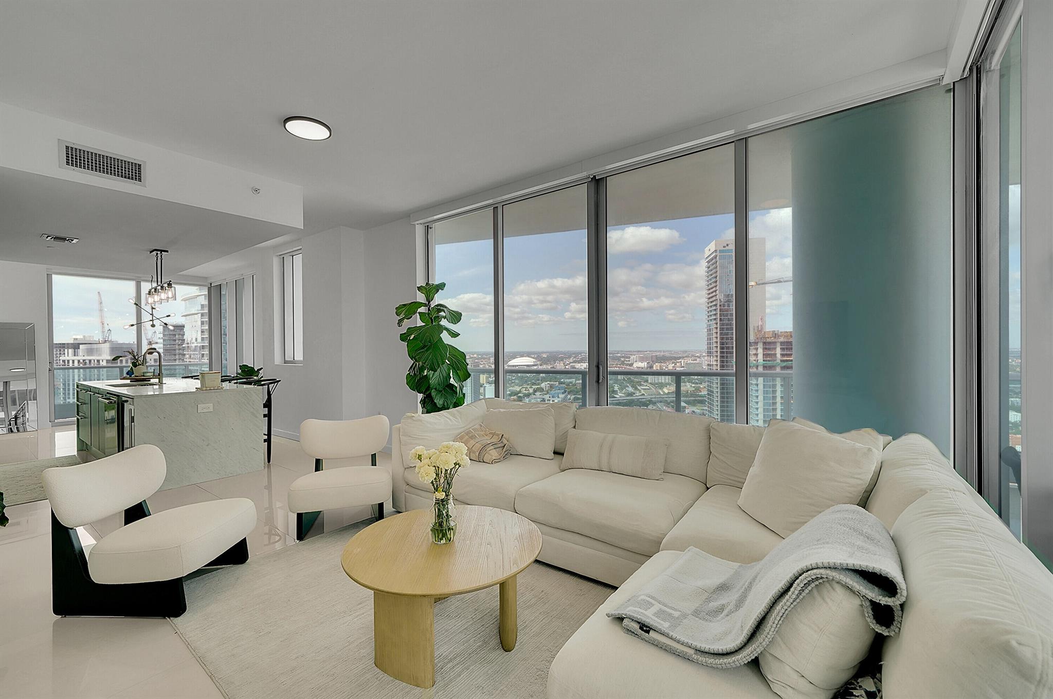 900 BISCAYNE BAY CONDO - Residential Lease