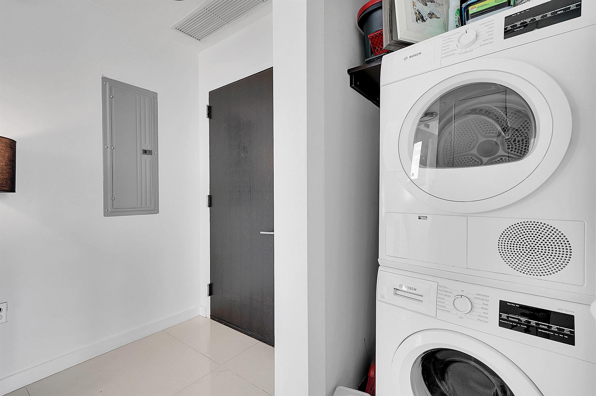 900 BISCAYNE BAY CONDO - Residential Lease