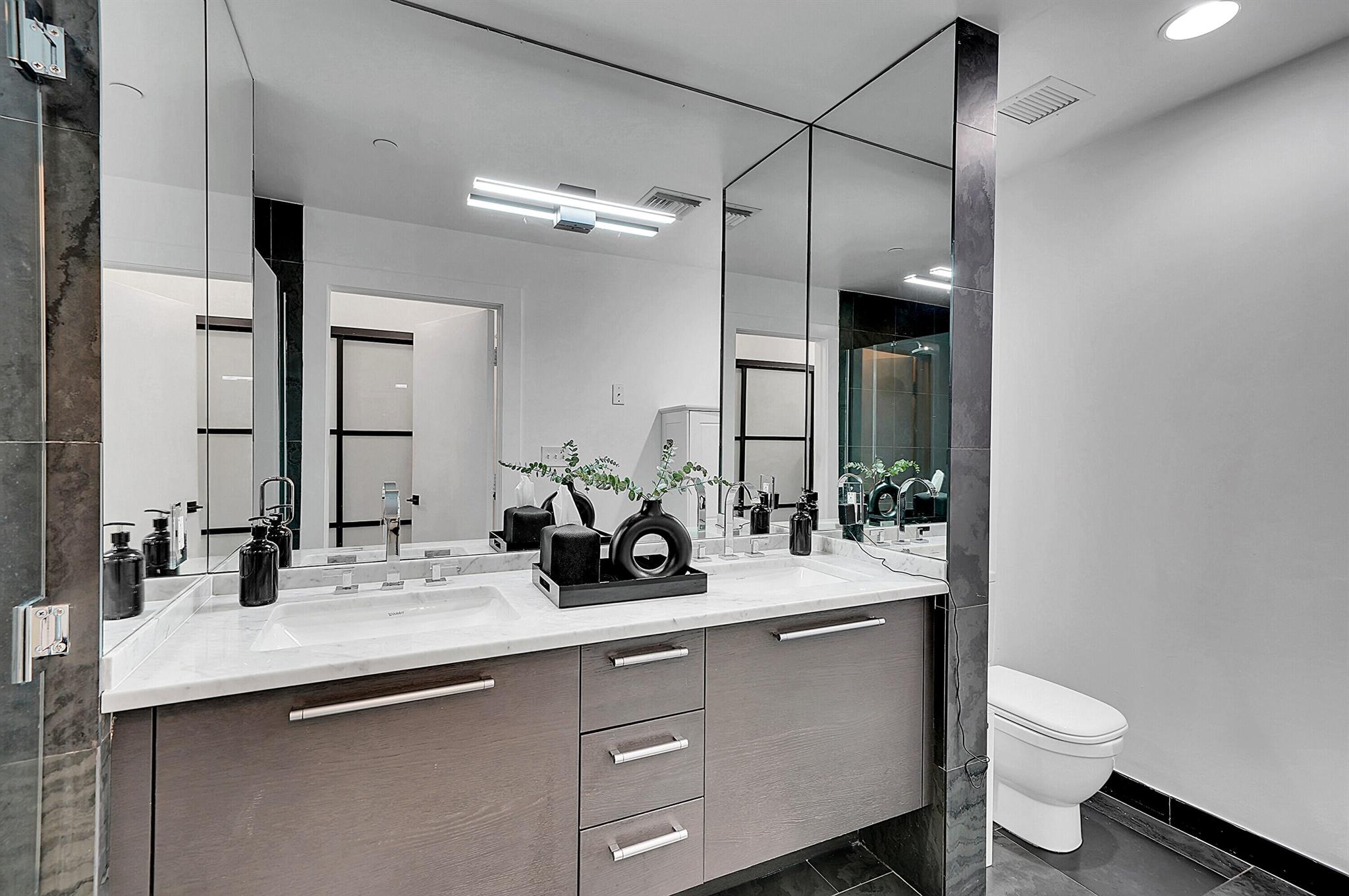 900 BISCAYNE BAY CONDO - Residential Lease