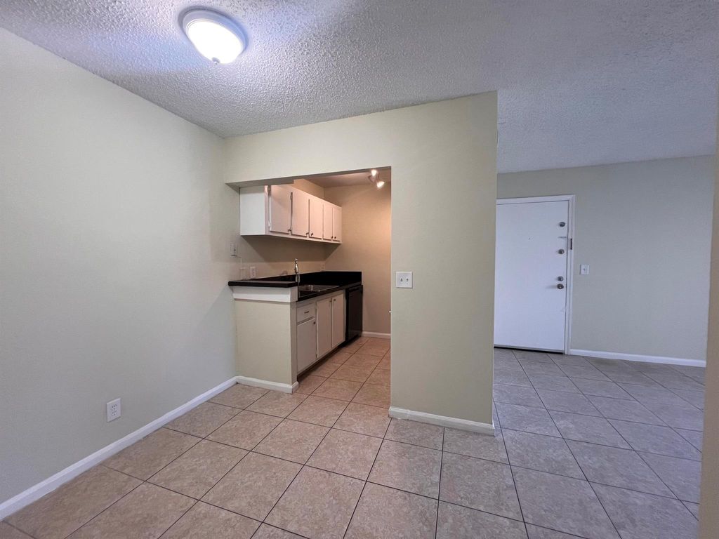 Photo of 1500 N Congress Avenue #B45, West Palm Beach, FL 33401 (MLS # R11043056)