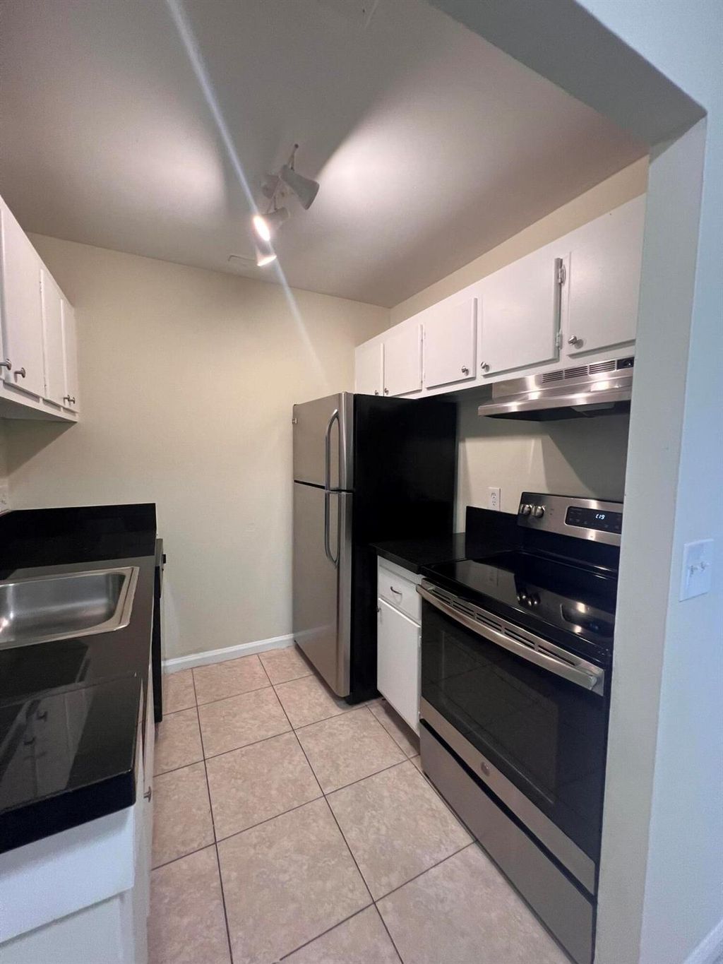 Photo of 1500 N Congress Avenue #B45, West Palm Beach, FL 33401 (MLS # R11043056)