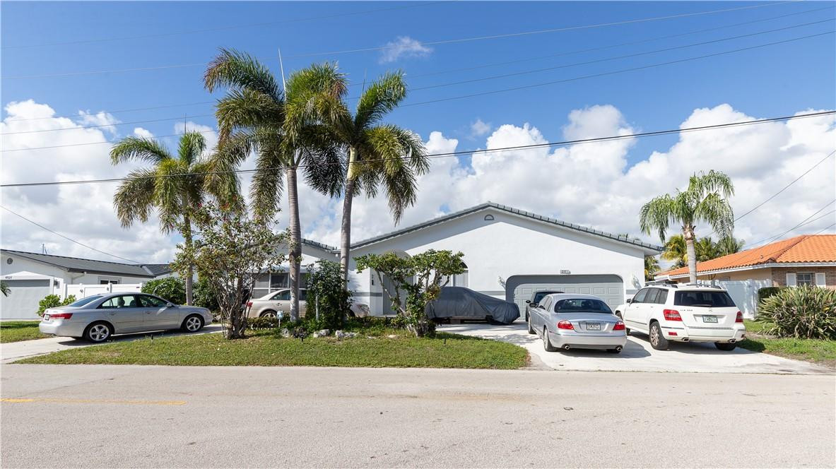 4031 NE 27th Terrace