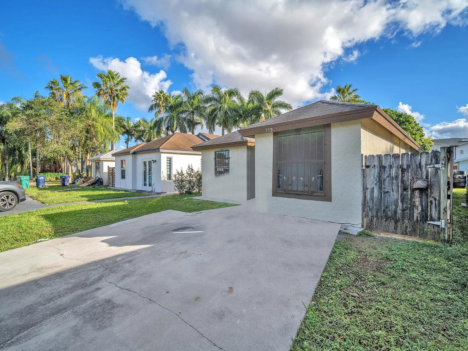 VILLAS OF PALM BAY - Residential