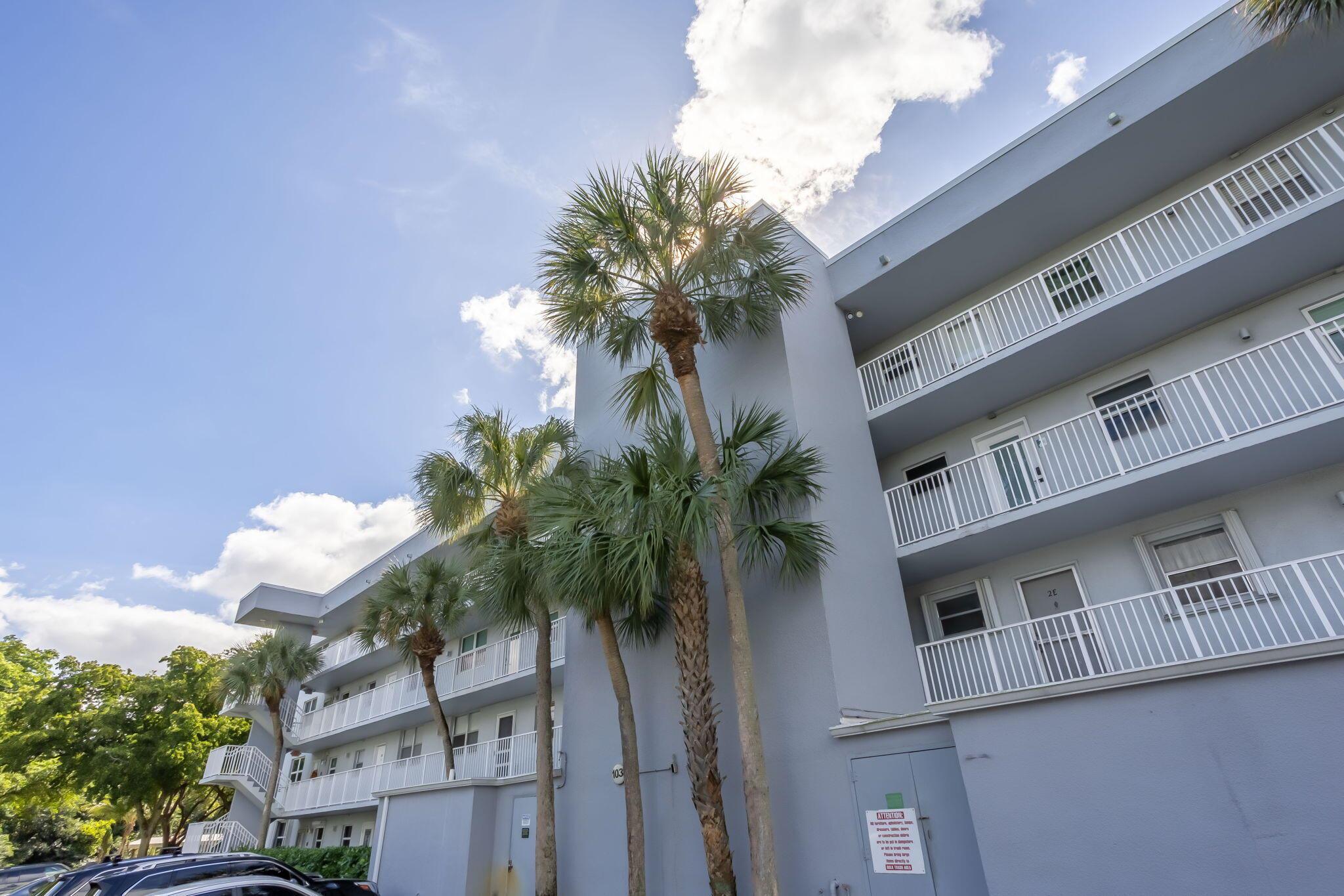 ROYAL PARK CONDO - Residential