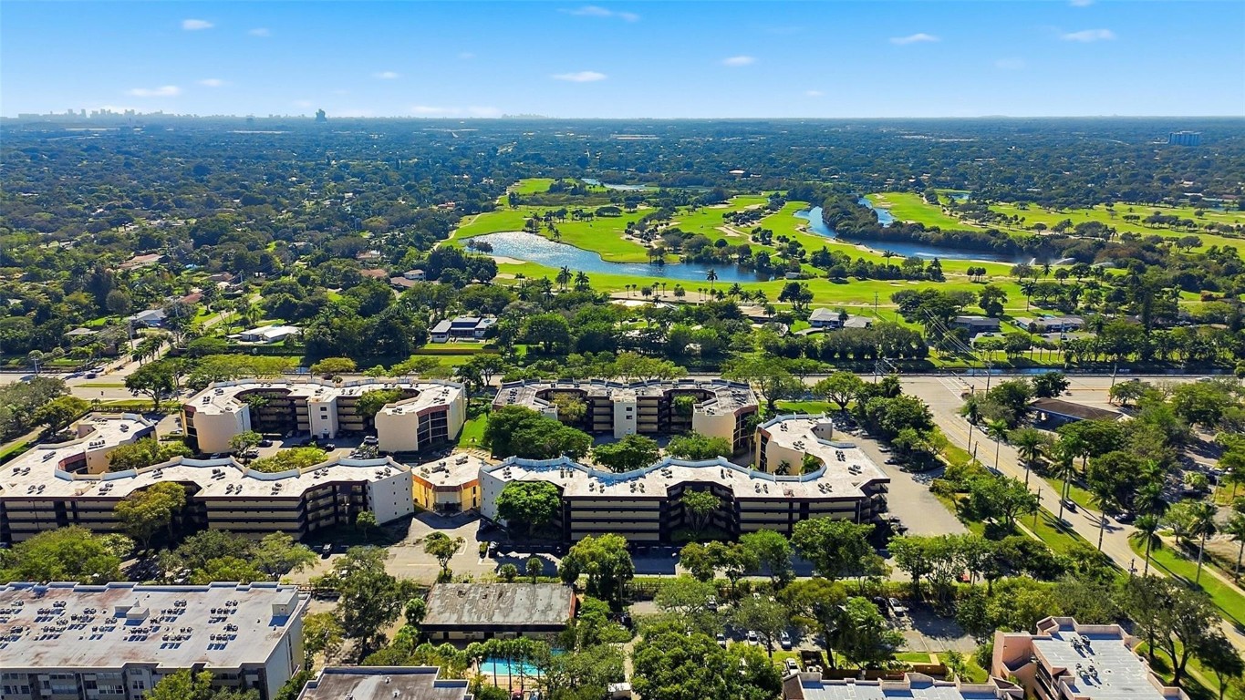 PLANTATION CLUB - Residential