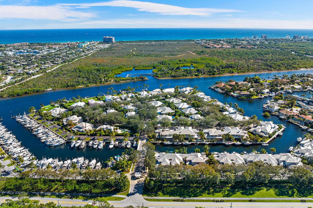Photo of 14410 Cypress Island Court, Palm Beach Gardens, FL 33410 (MLS # R10944137)