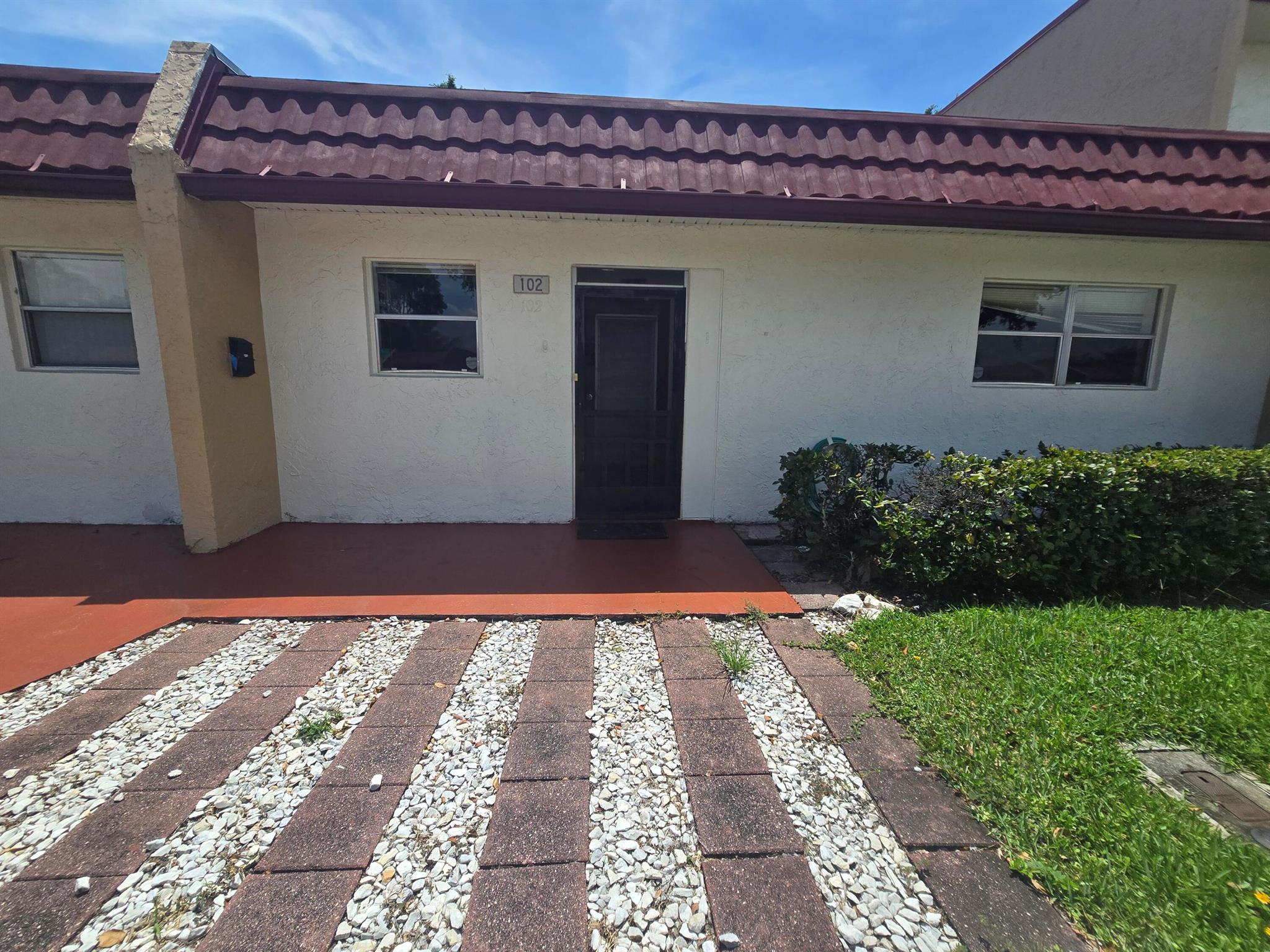 Here's your opportunity to own in this 55+ Golden Lakes Village 2 Bedroom 2 Bath Lake Front Move In Condo. Great Value and Close to All... Minutes to the beaches, airport, dining and loads of shopping....This is a HUD property. Sold ''AS-IS'' without any guarantee or warranty. Federal law prohibits housing discrimination based on your race, color, origin, religion, sex, family status, or disability.