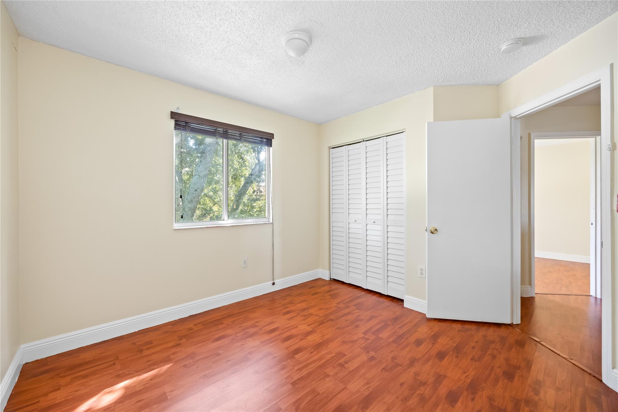 Avalon 160-4 B - Residential Lease