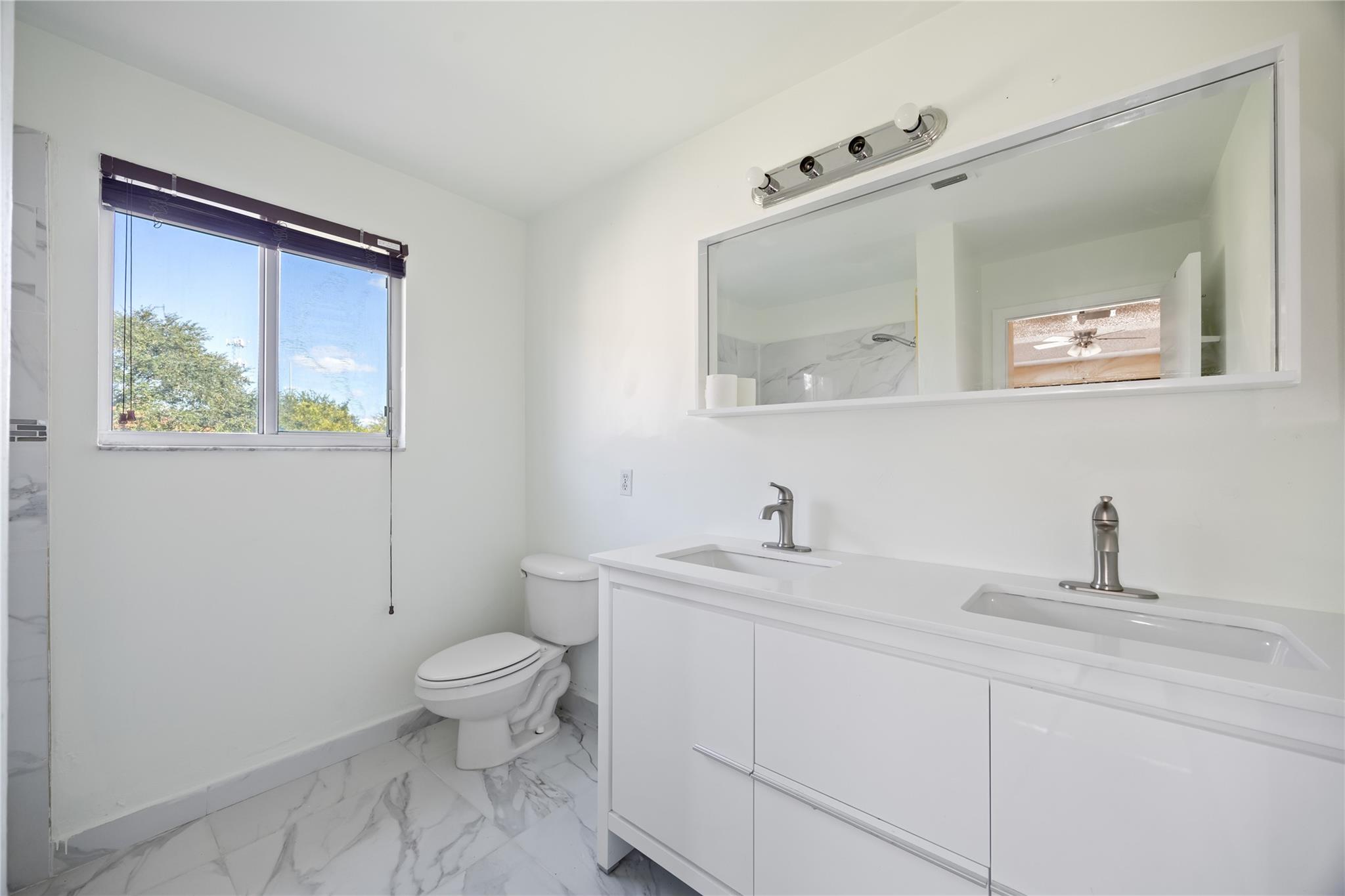 Avalon 160-4 B - Residential Lease