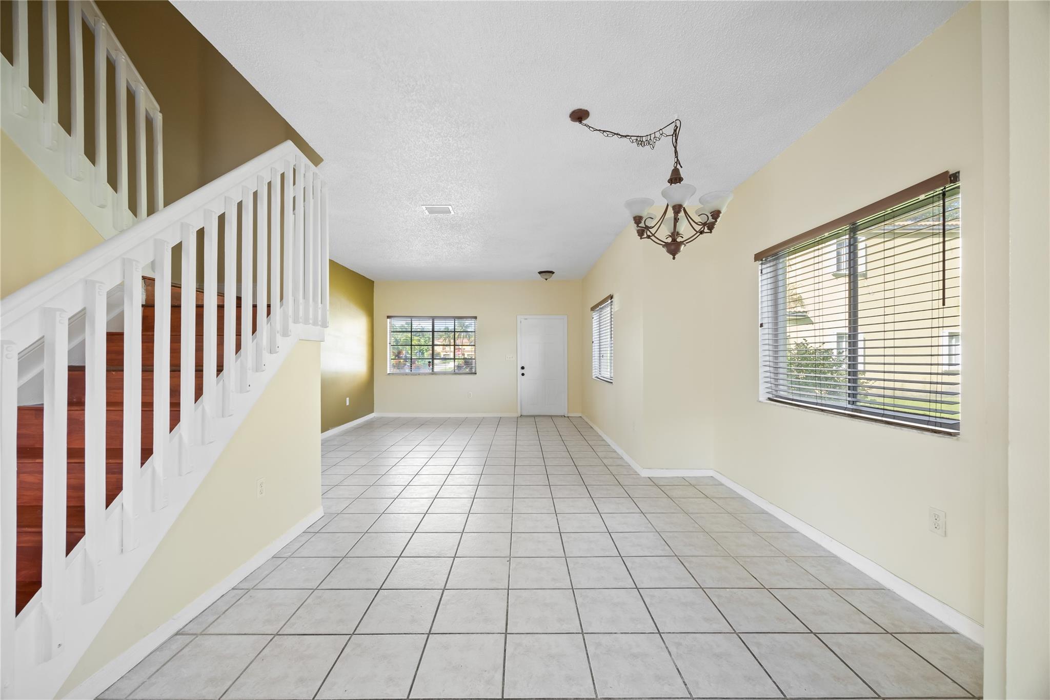 Avalon 160-4 B - Residential Lease