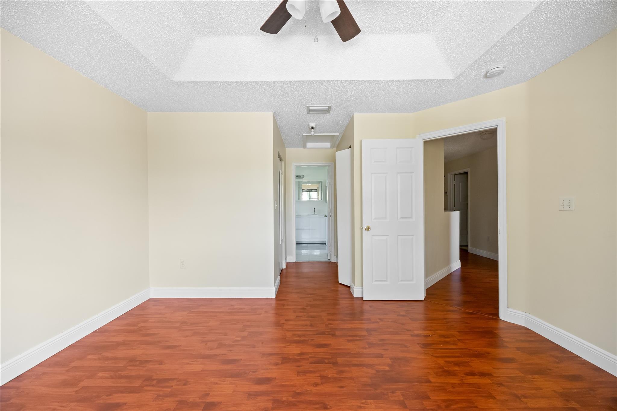 Avalon 160-4 B - Residential Lease