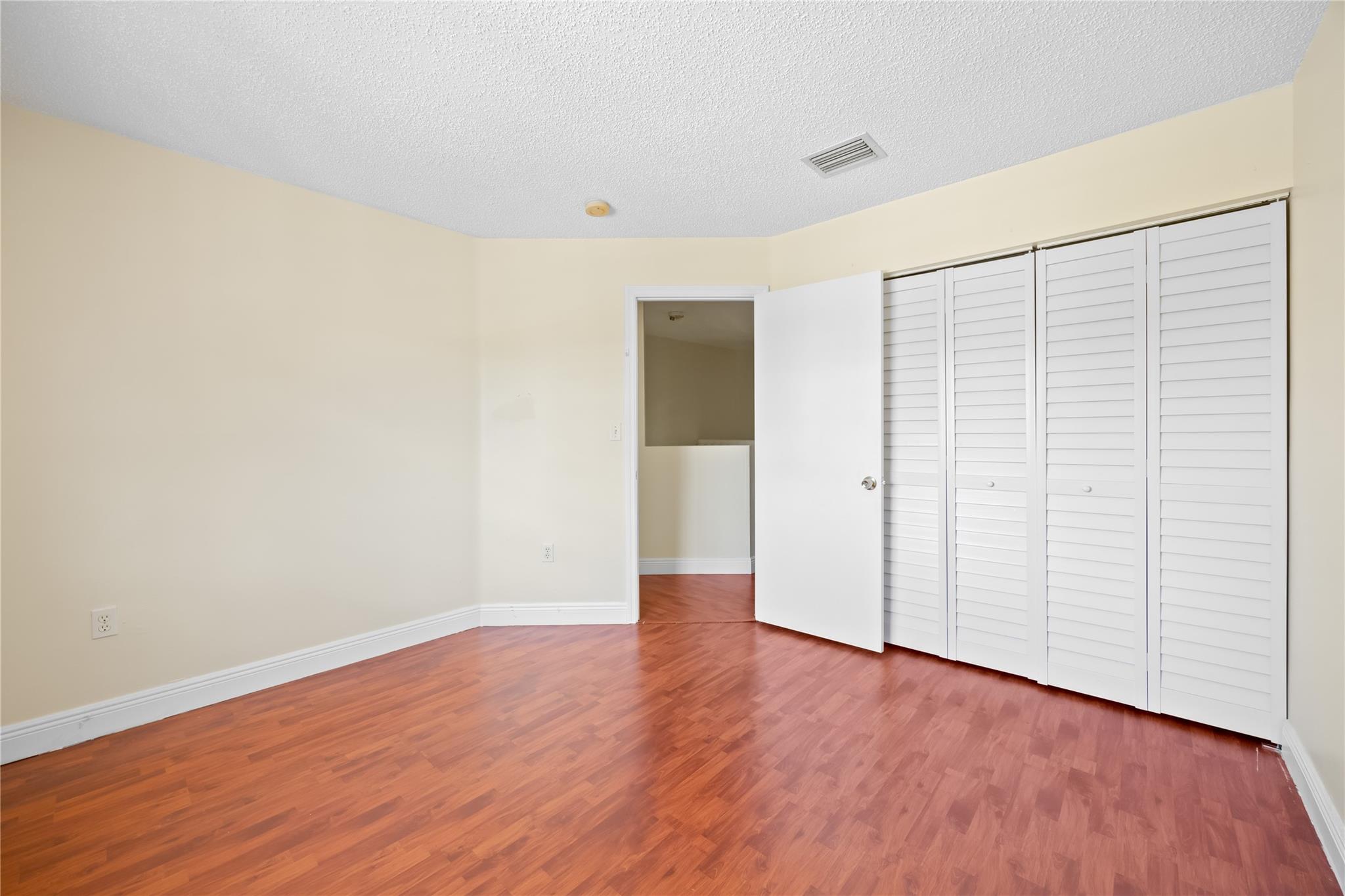 Avalon 160-4 B - Residential Lease