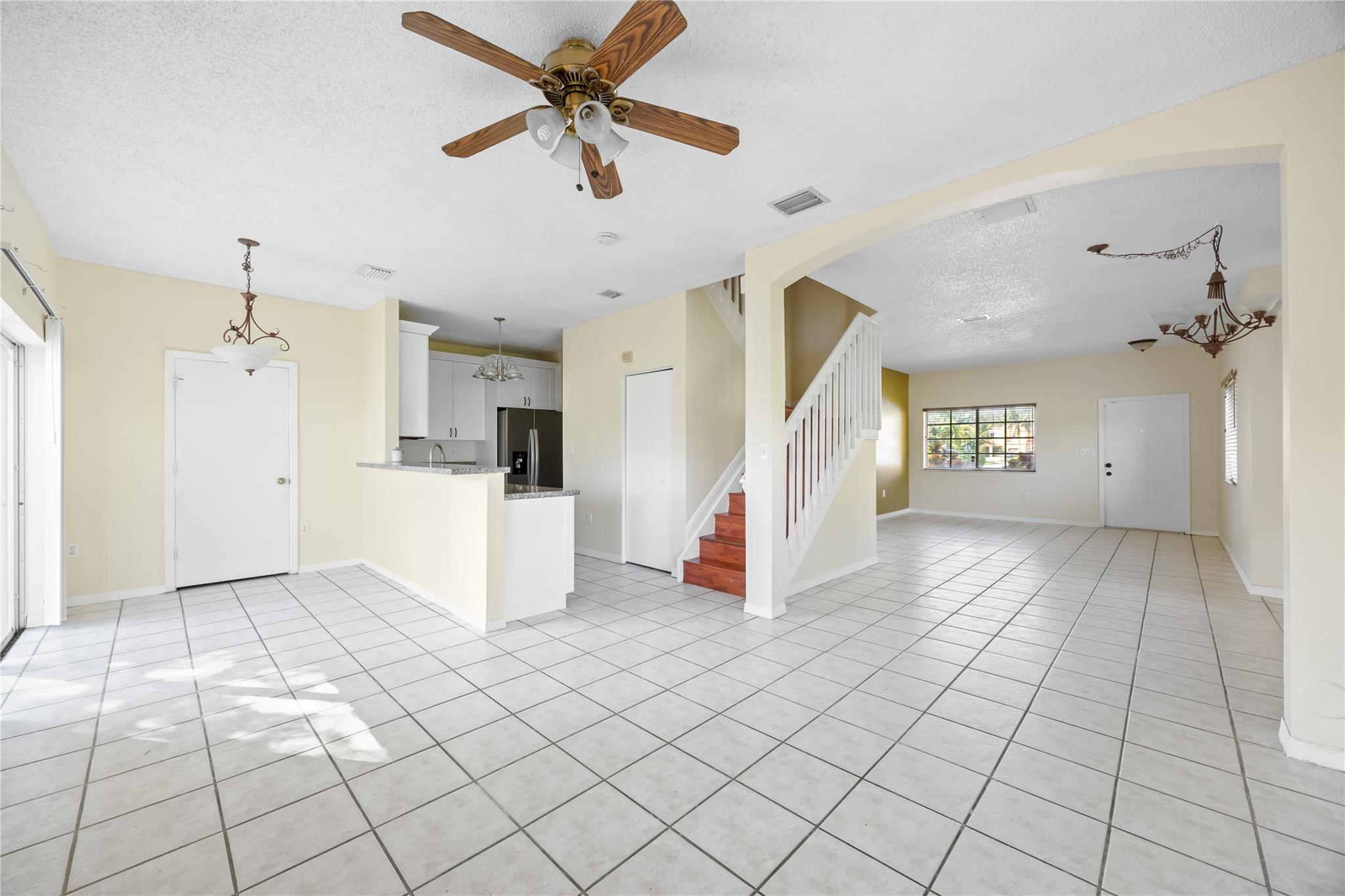 Avalon 160-4 B - Residential Lease
