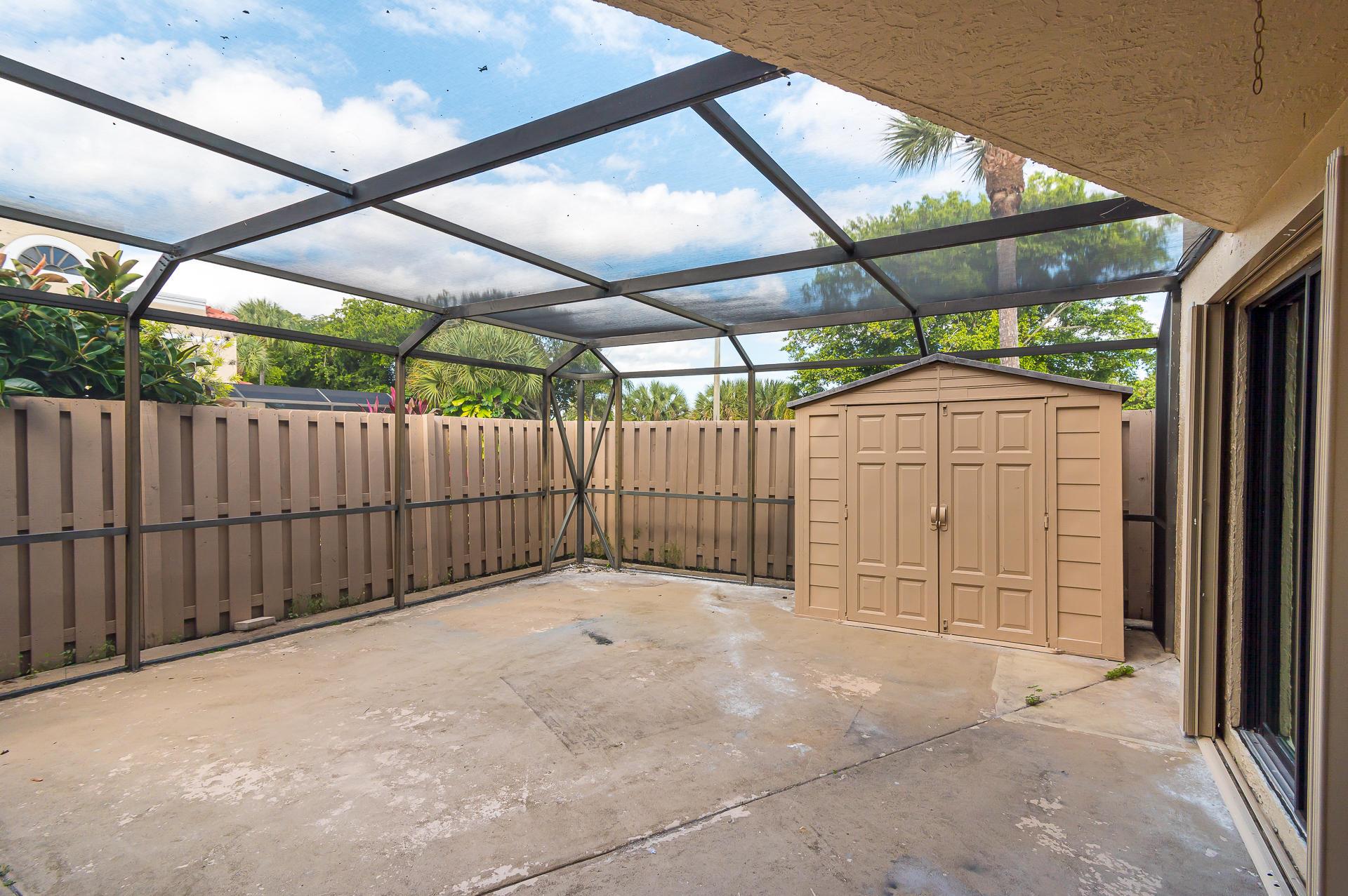 LE VILLAGE DE PROVENCE - Residential Lease