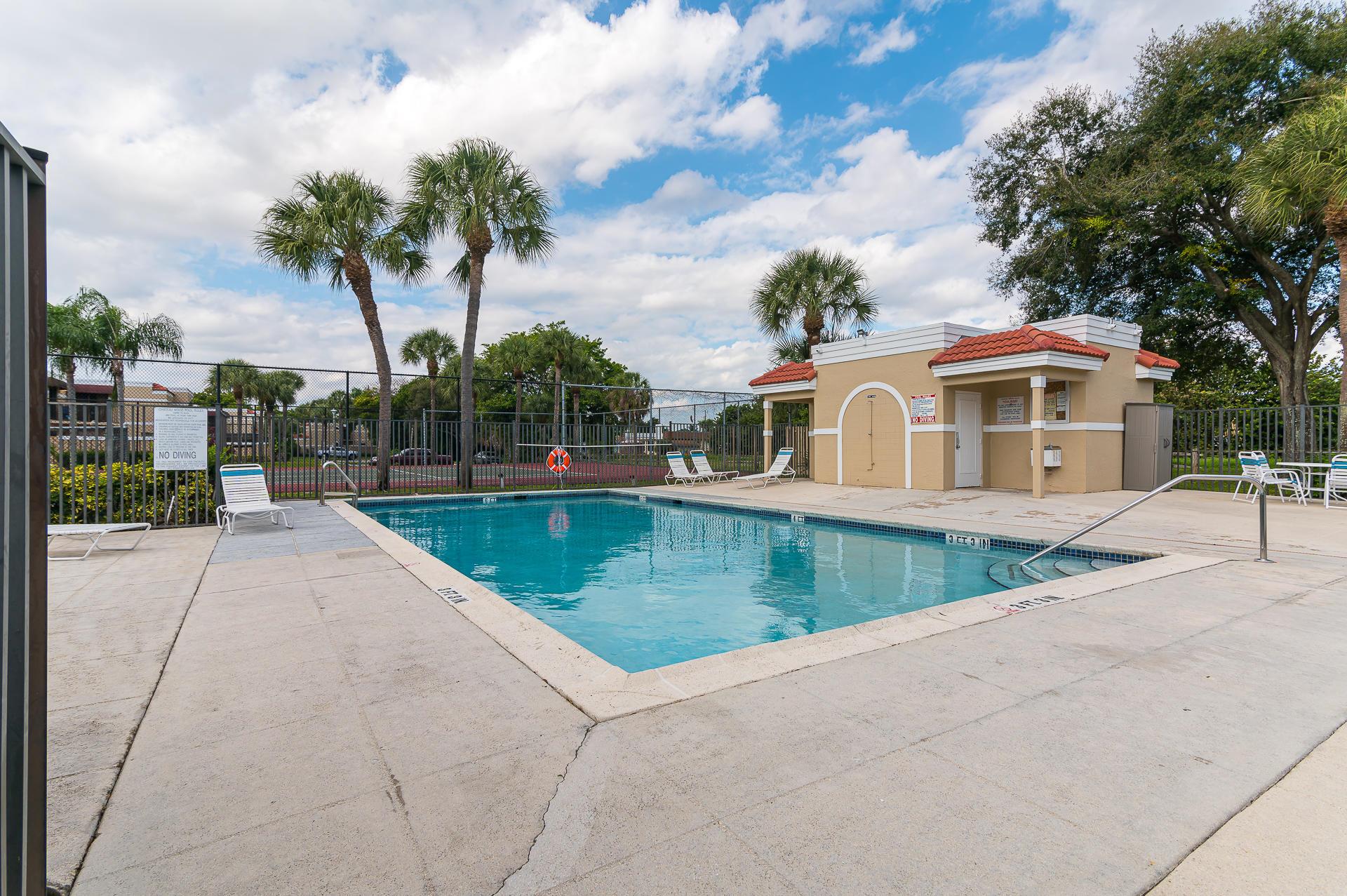 LE VILLAGE DE PROVENCE - Residential Lease