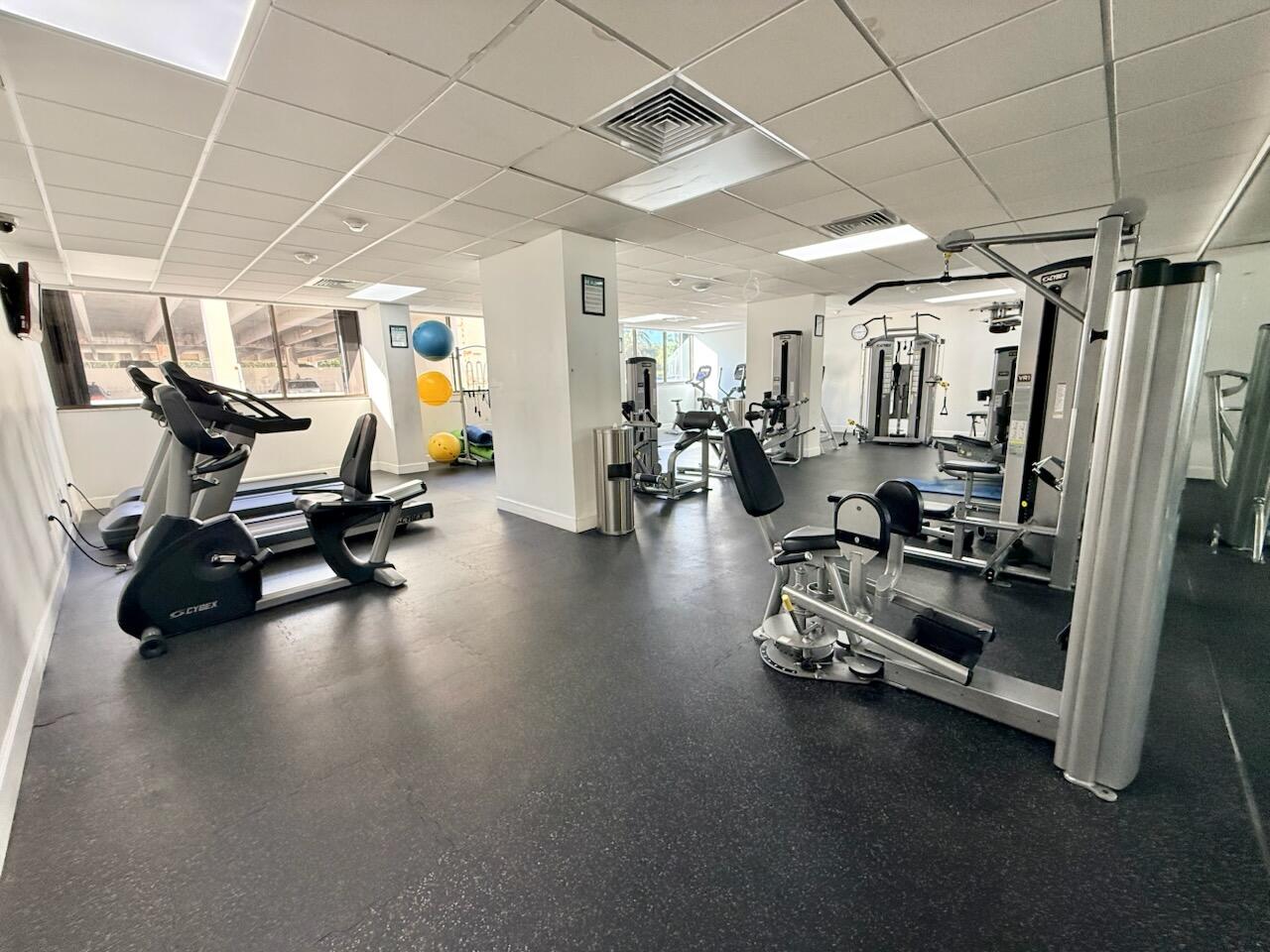 PALM BEACH HOUSE CONDO - Residential