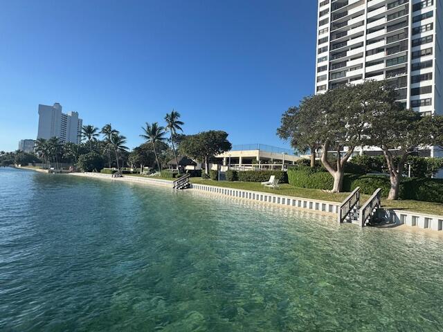 PALM BEACH HOUSE CONDO - Residential