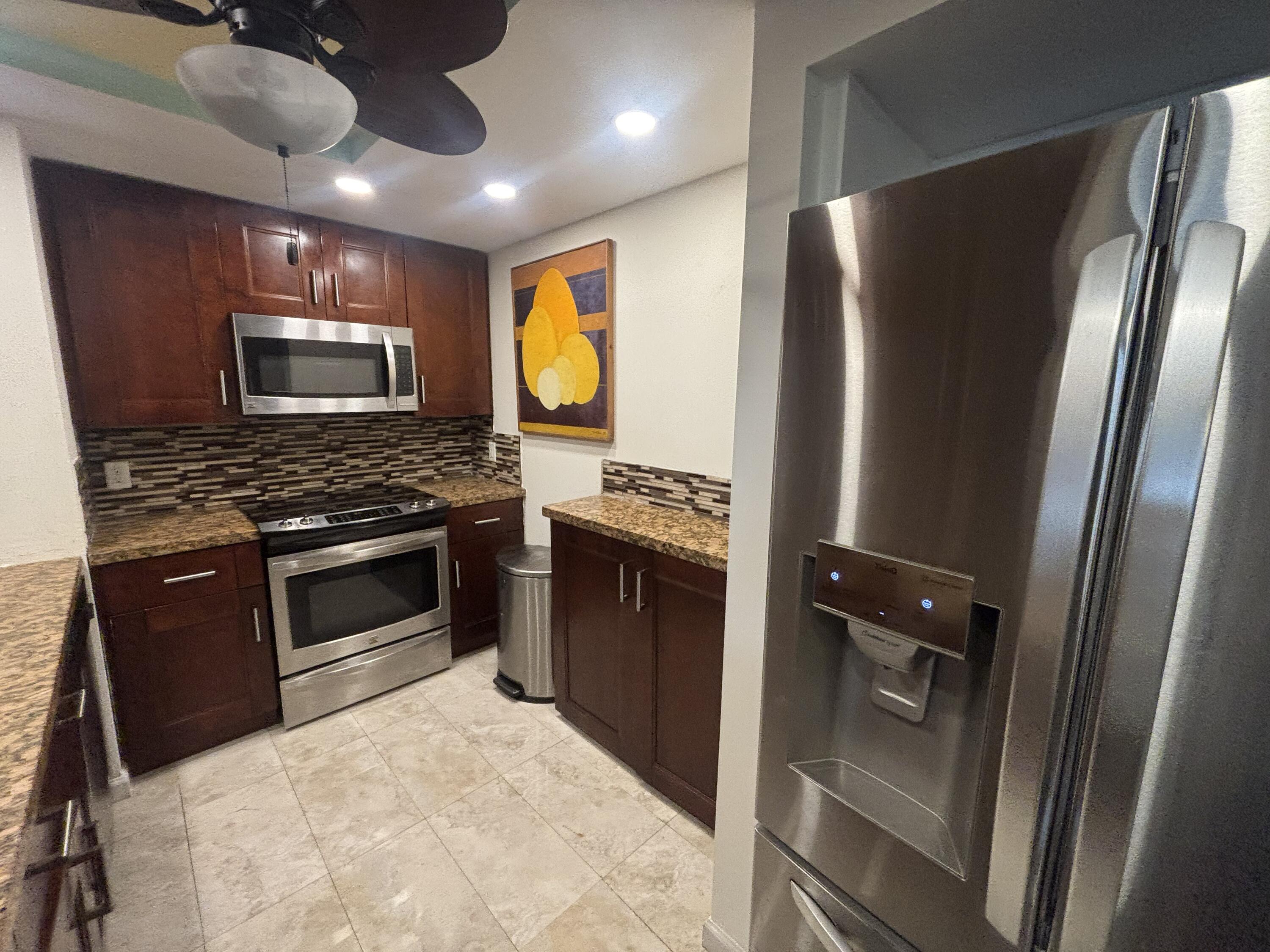 PALM BEACH HOUSE CONDO - Residential