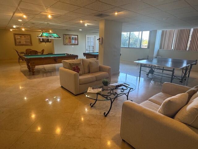 PALM BEACH HOUSE CONDO - Residential