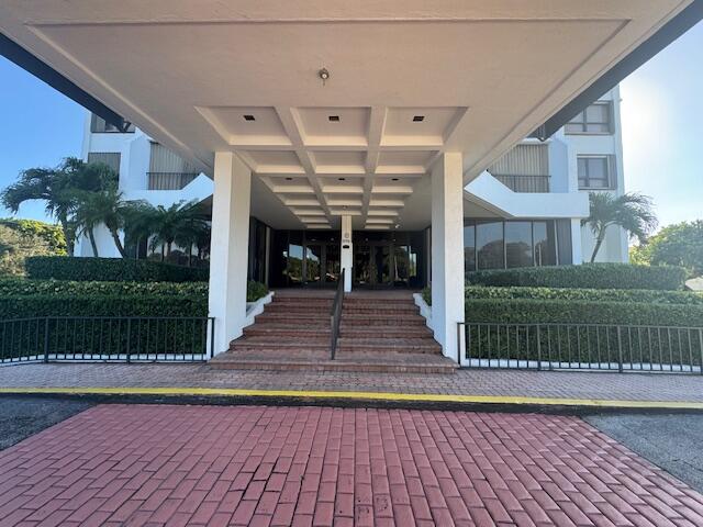 PALM BEACH HOUSE CONDO - Residential