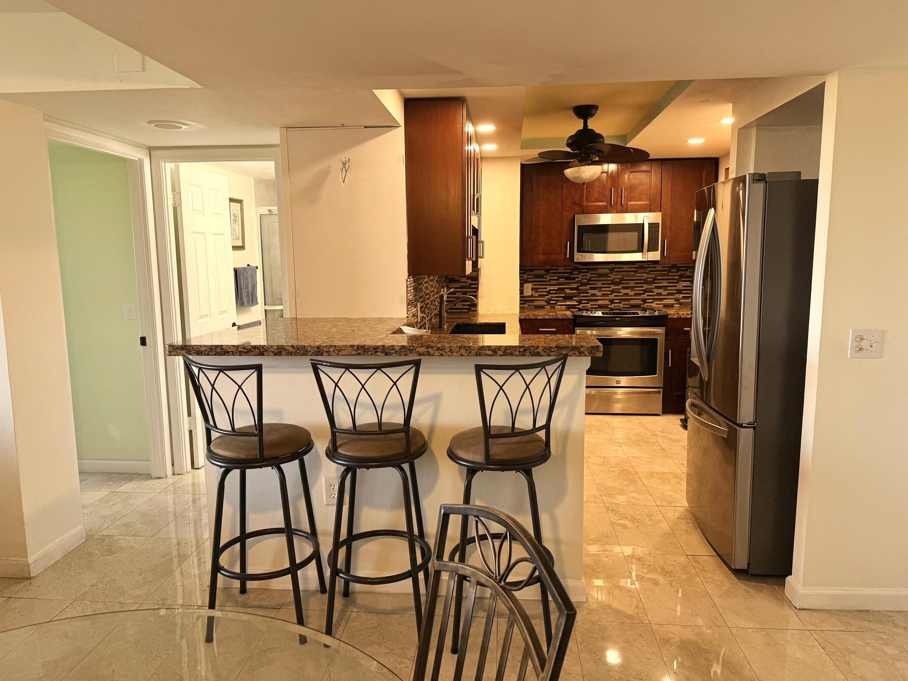 PALM BEACH HOUSE CONDO - Residential