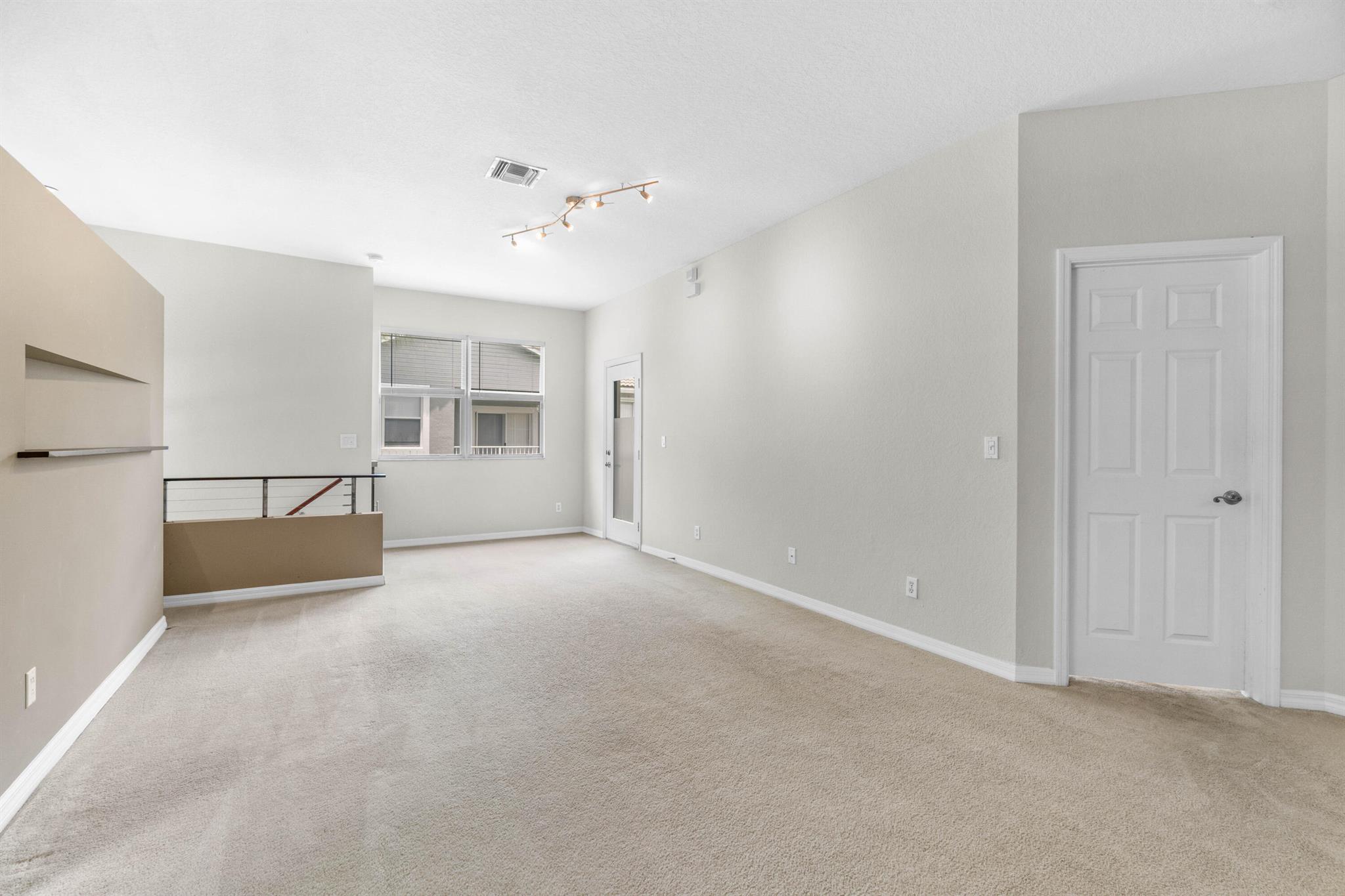 MAGNOLIA BAY CONDOMIMIUM - Residential Lease