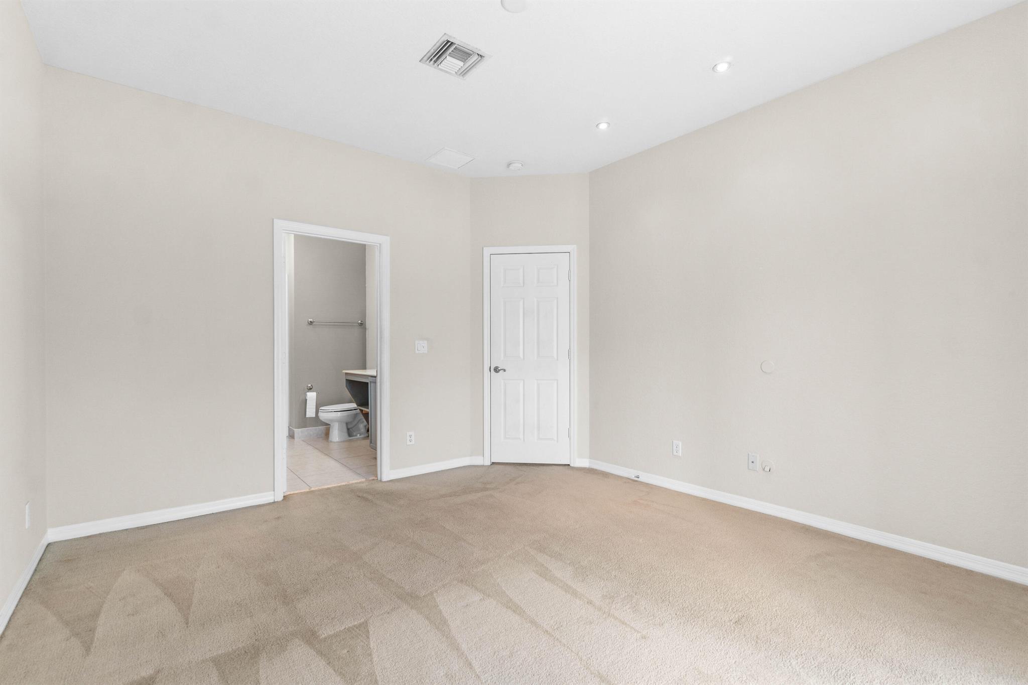 MAGNOLIA BAY CONDOMIMIUM - Residential Lease