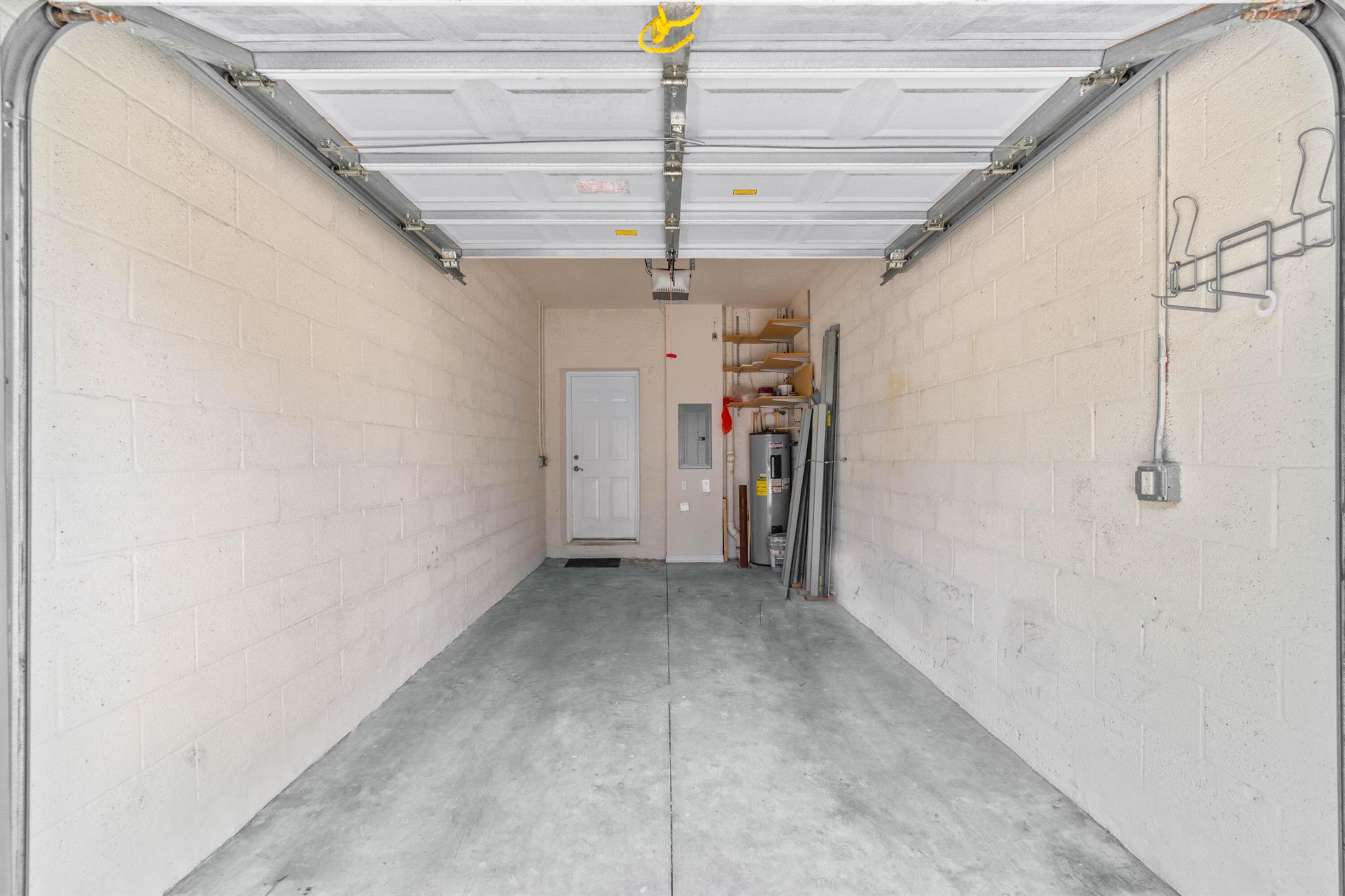 MAGNOLIA BAY CONDOMIMIUM - Residential Lease