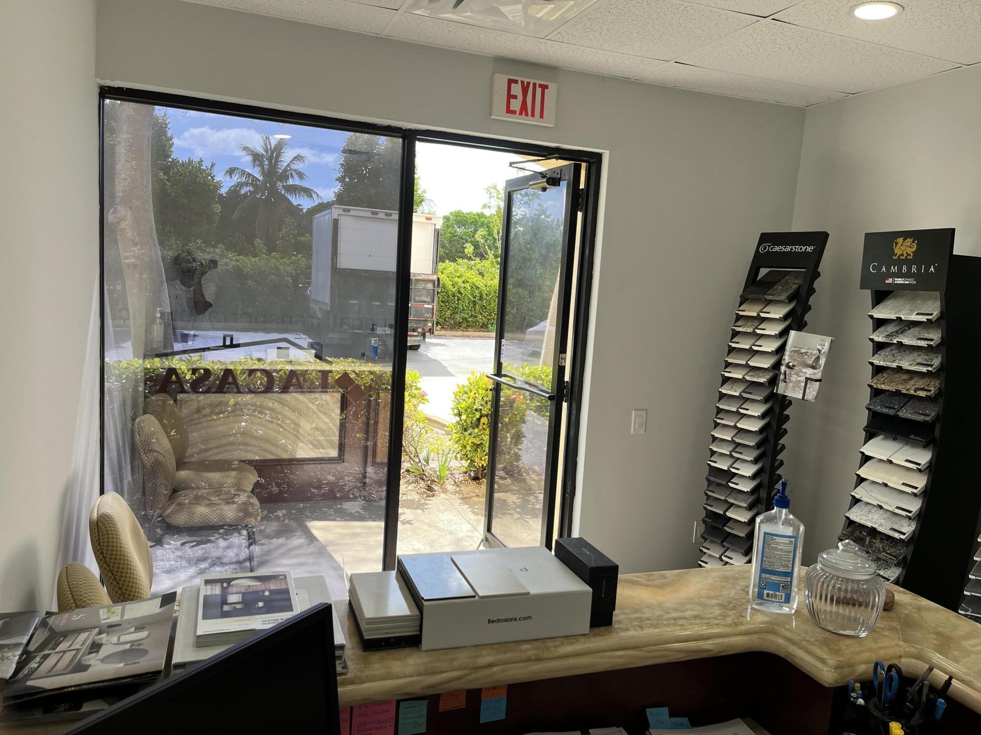 WELLINGTON PARK AT COCONU - Commercial Lease