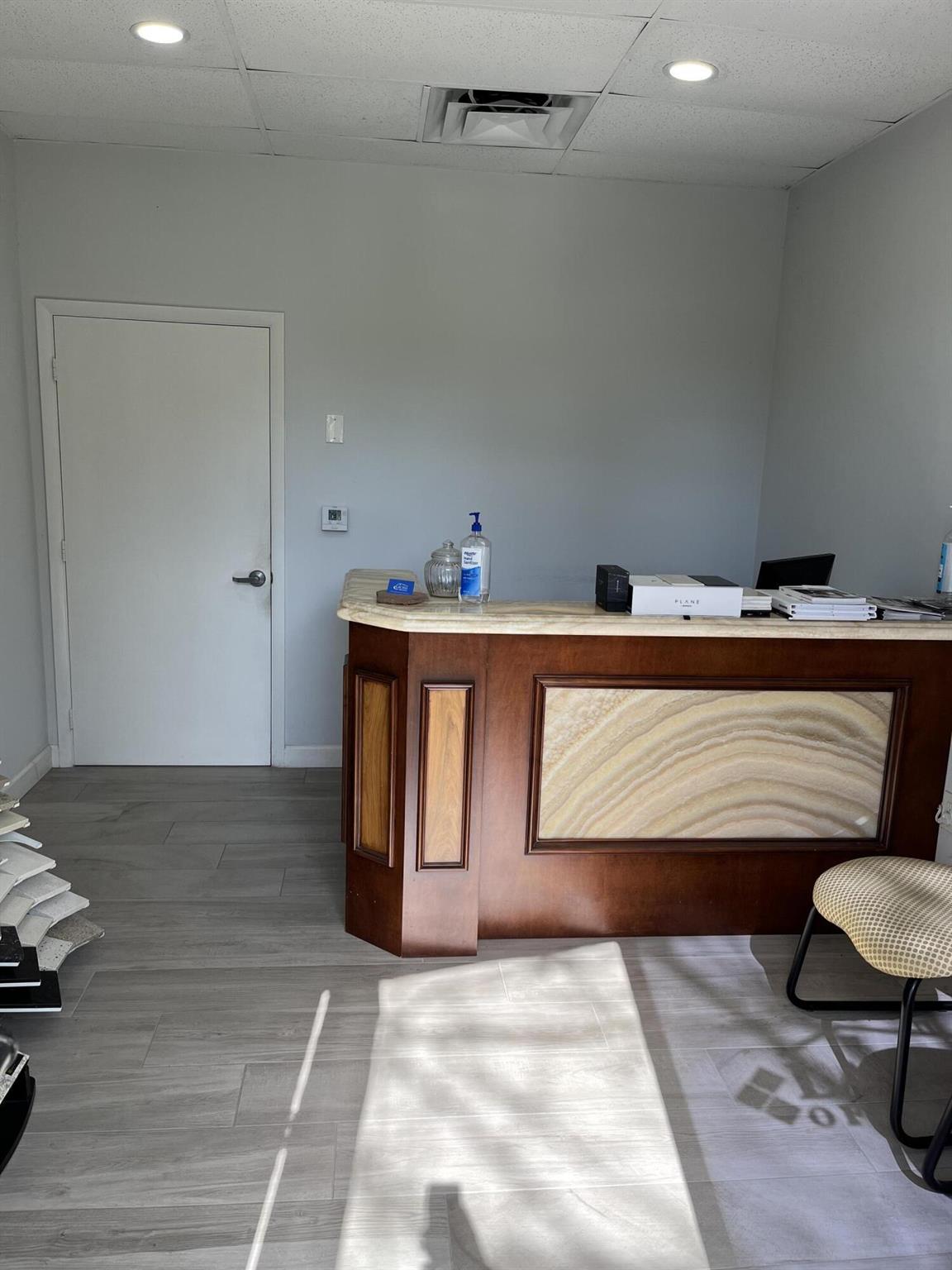 WELLINGTON PARK AT COCONU - Commercial Lease