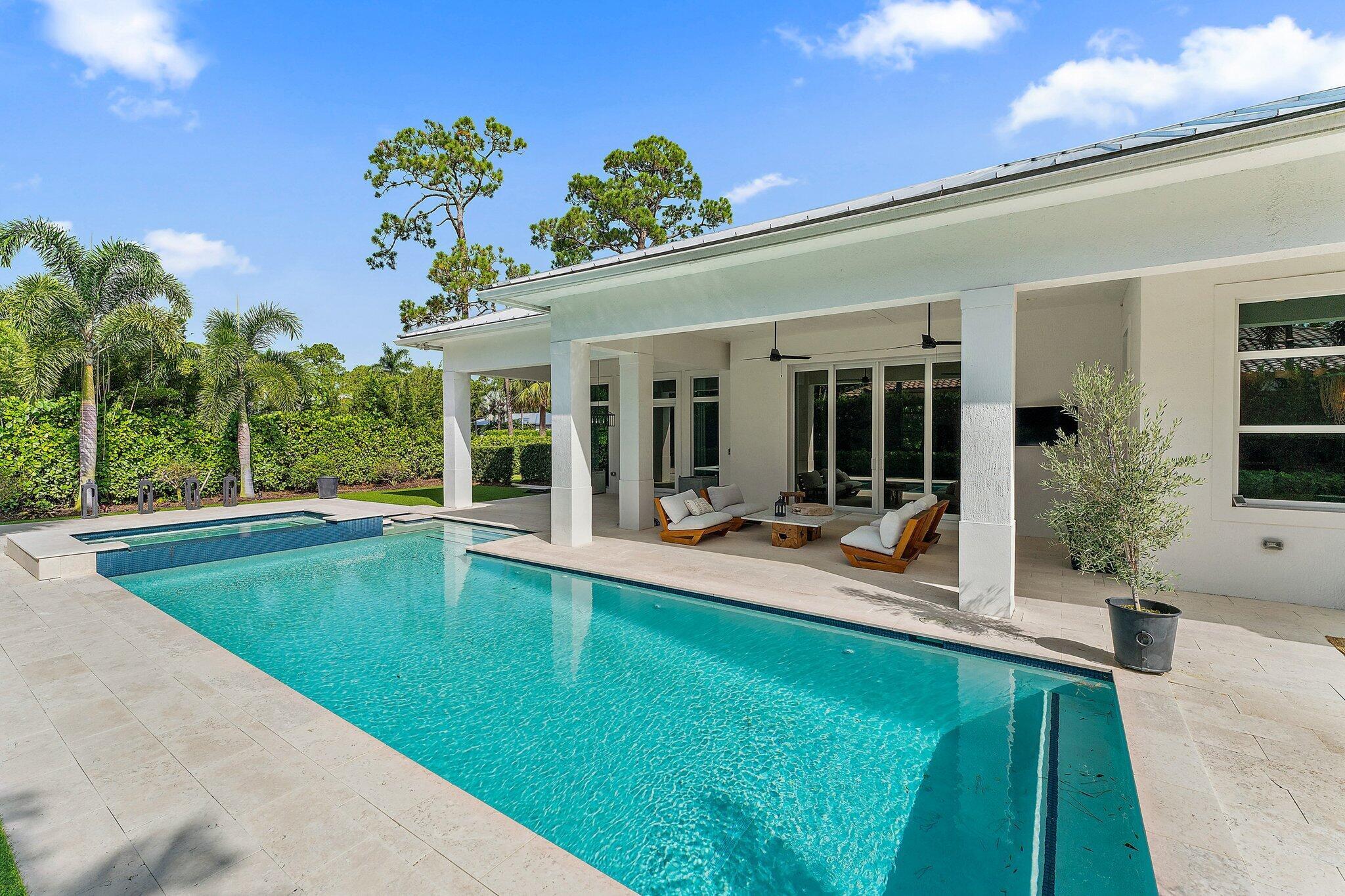 LOXAHATCHEE GARDENS - Residential