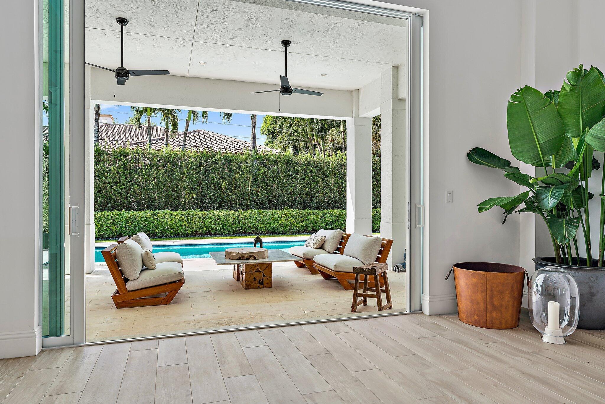 LOXAHATCHEE GARDENS - Residential