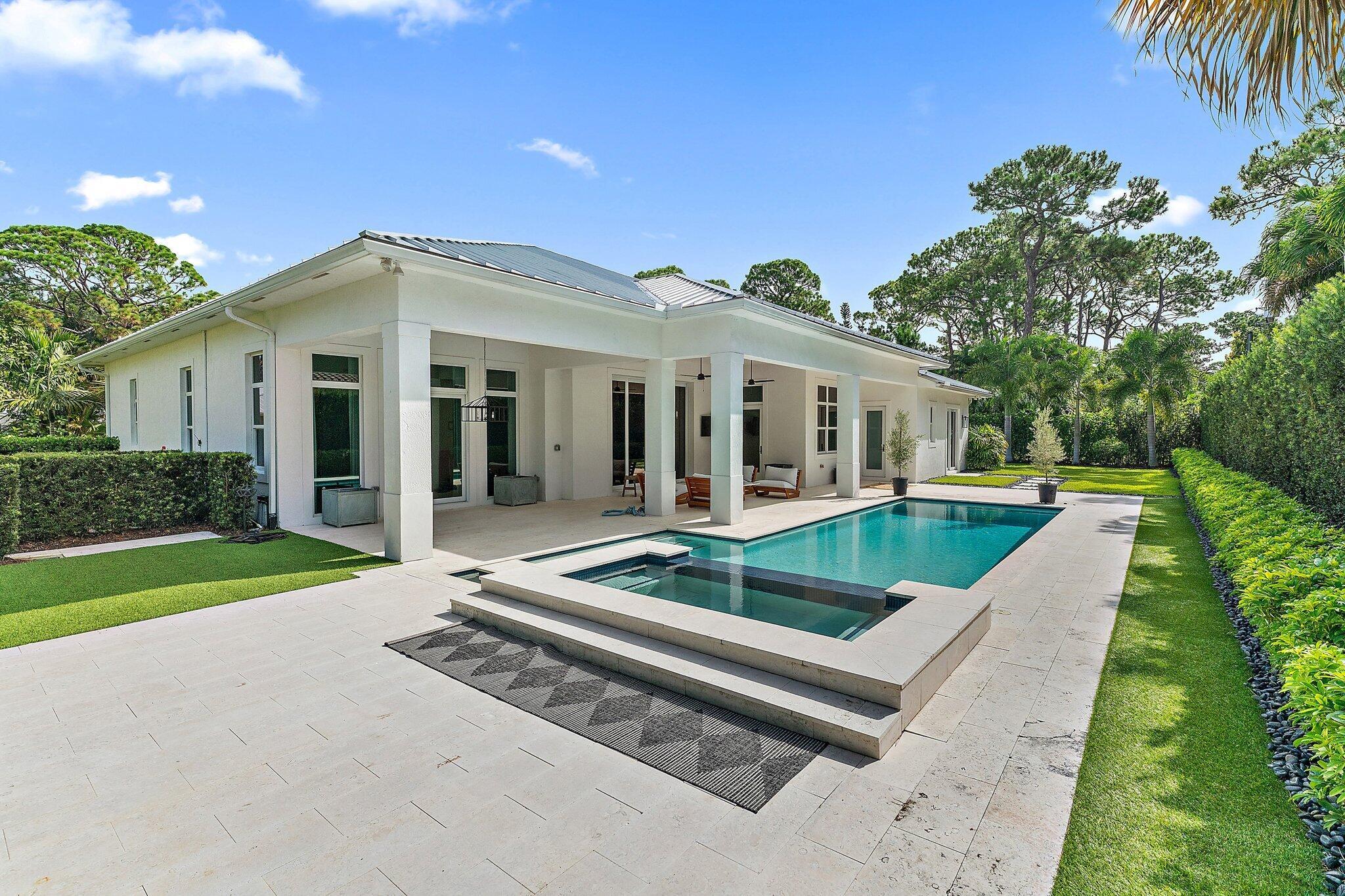 LOXAHATCHEE GARDENS - Residential