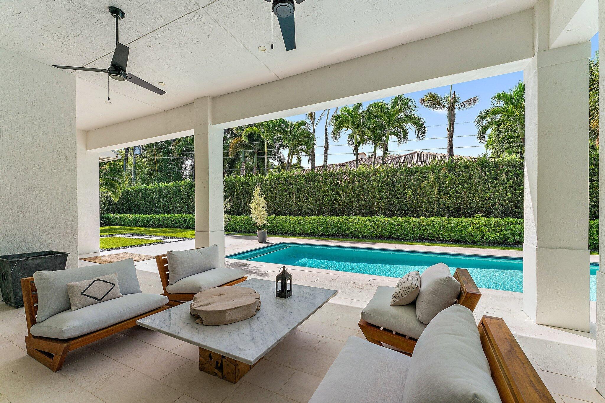 LOXAHATCHEE GARDENS - Residential