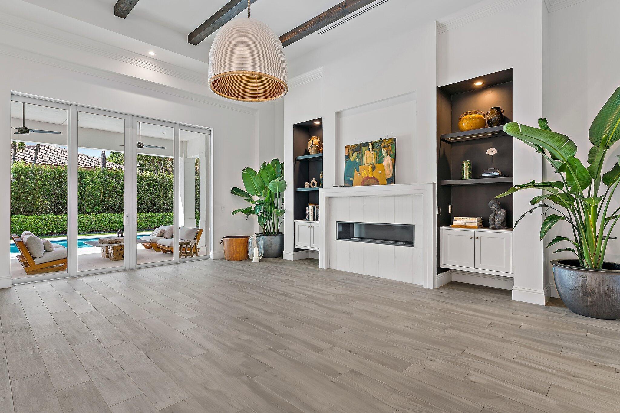 LOXAHATCHEE GARDENS - Residential