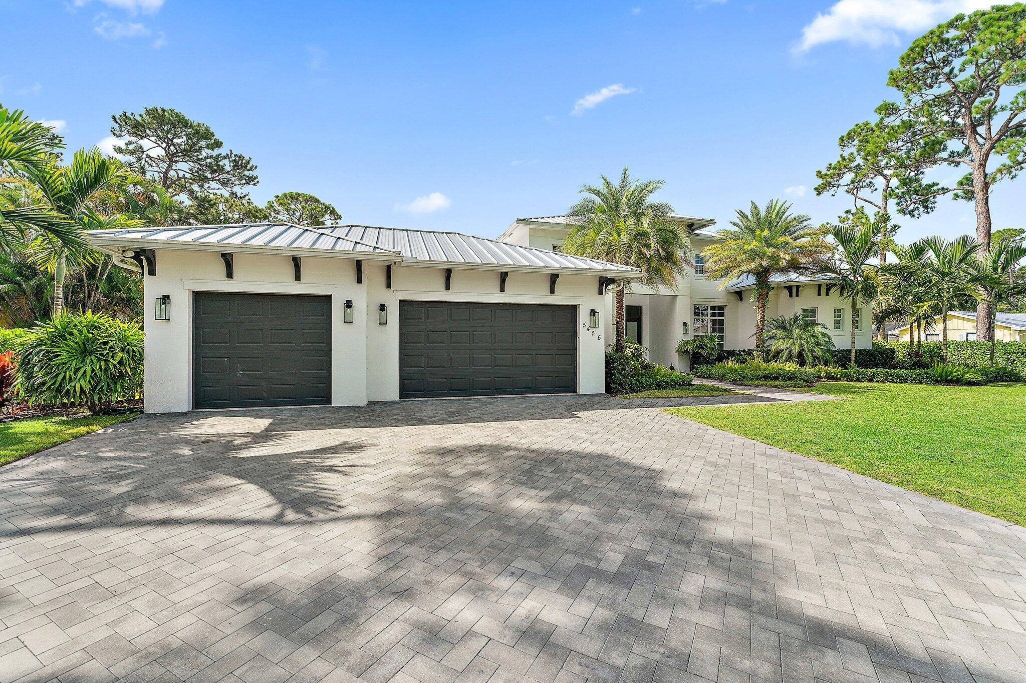 LOXAHATCHEE GARDENS - Residential