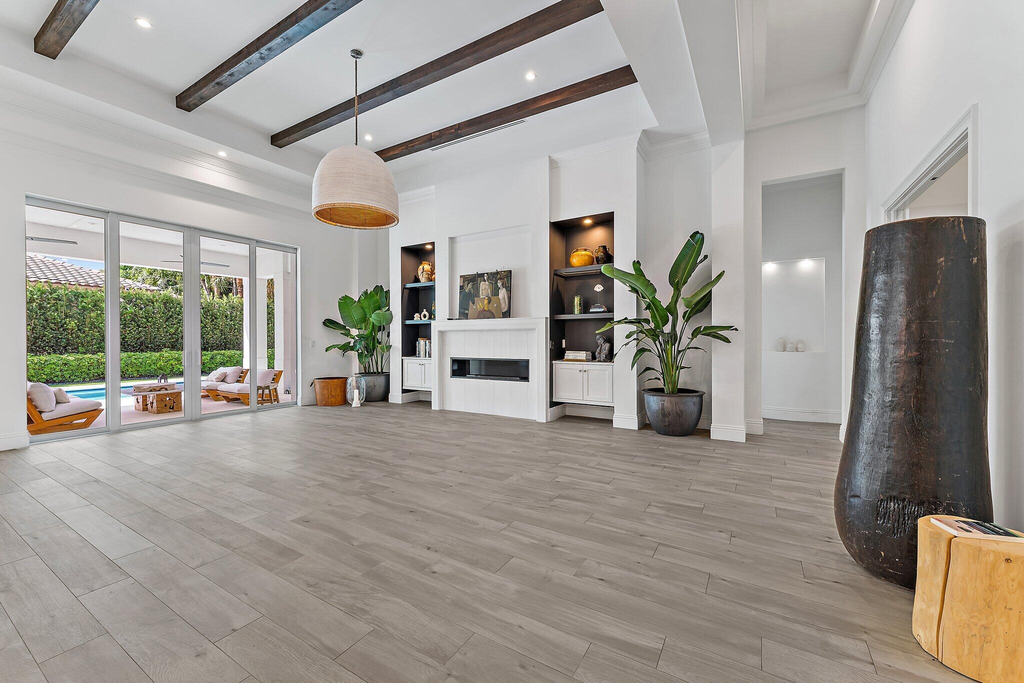 LOXAHATCHEE GARDENS - Residential