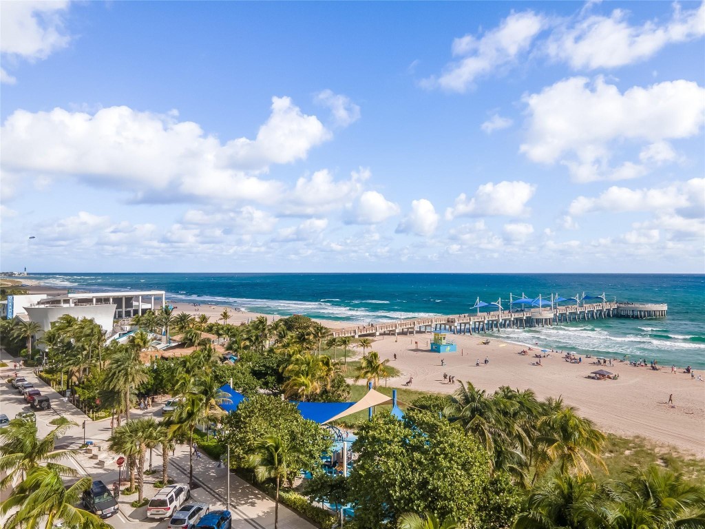 133 N Pompano Beach Boulevard 911