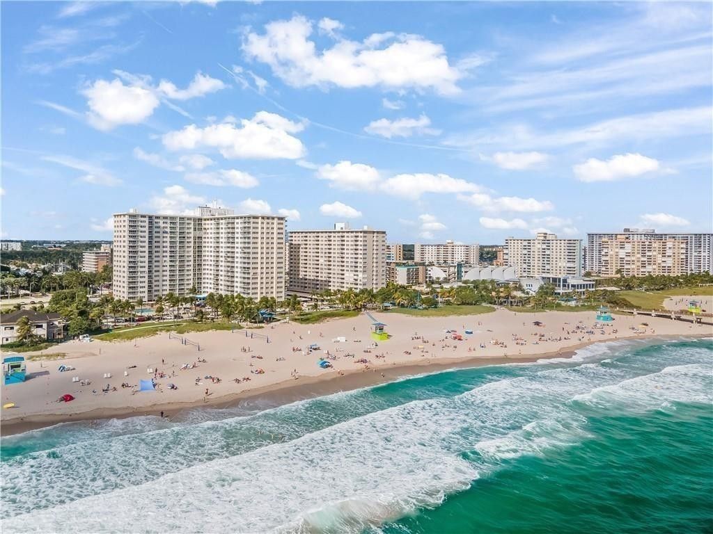 Photo of 133 N Pompano Beach Boulevard #911, Pompano Beach, FL 33062 (MLS # F10541035)