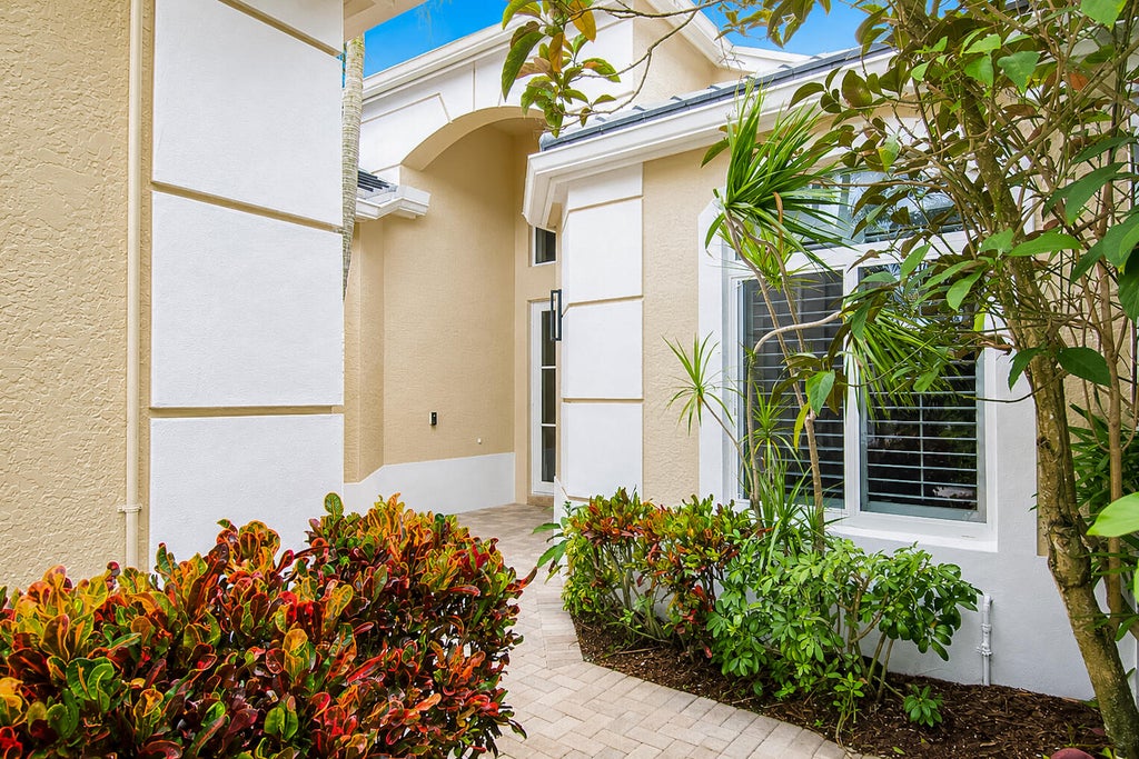 Photo of 16053 VILLA VIZCAYA Place, Delray Beach, FL 33446 (MLS # B26073421)