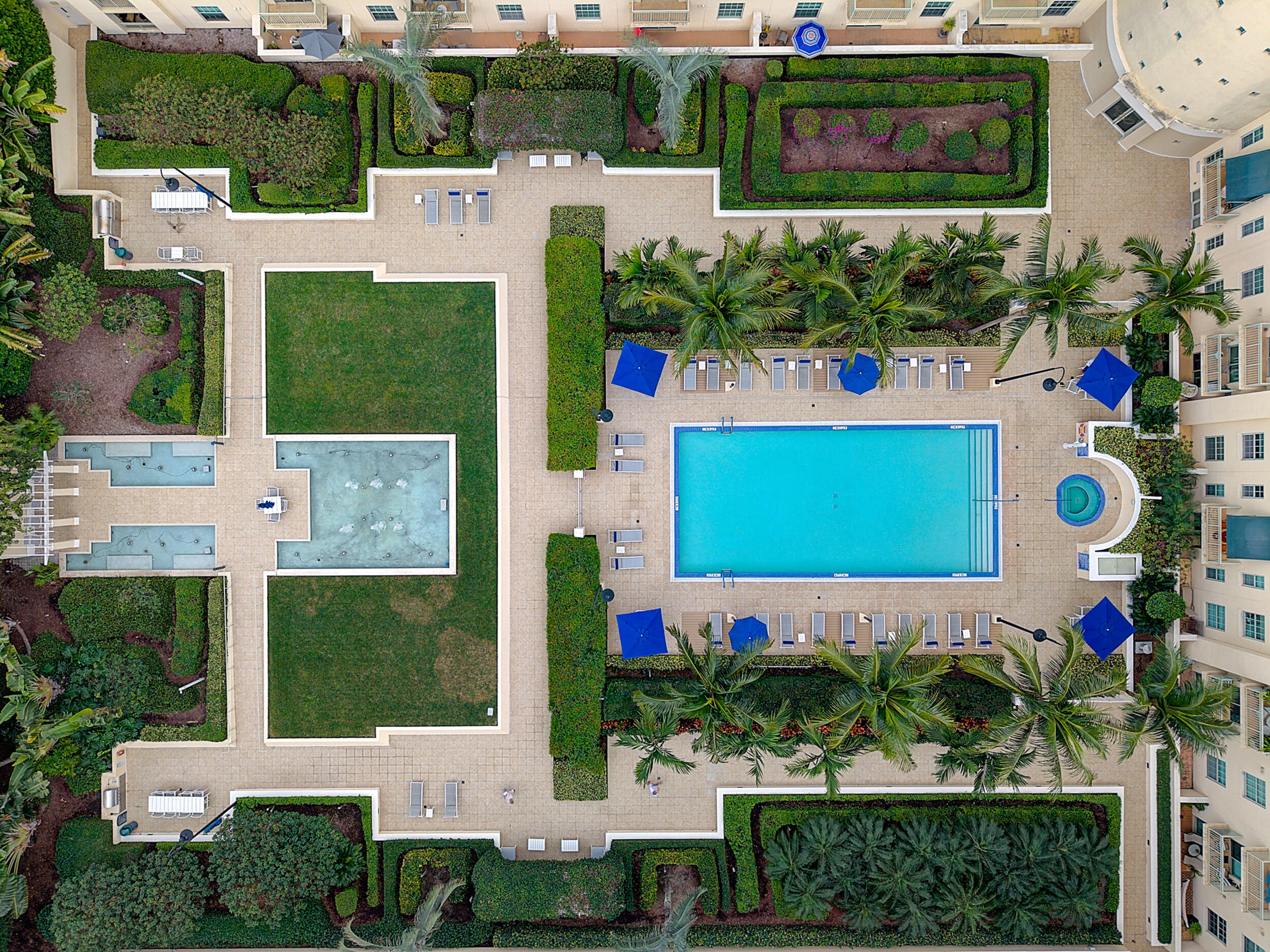 610 Clematis Street 611